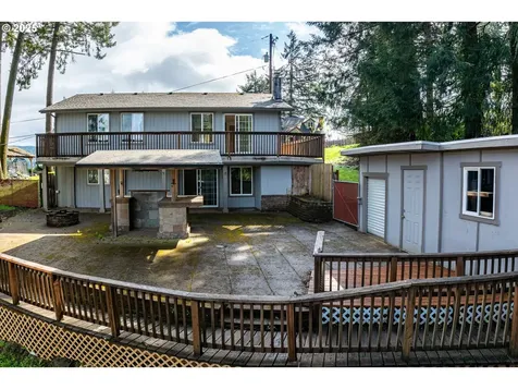 25 S 21st Street Cottage Grove OR 97424