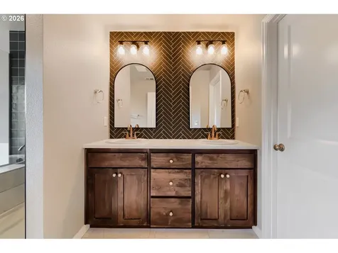 3999 SE Lone Oak Street Hillsboro OR 97123