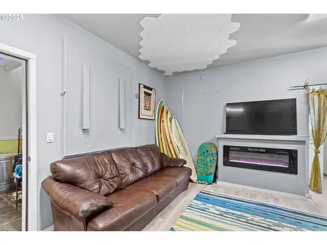 579 S Schooner Creek Road Lincoln City OR 97367