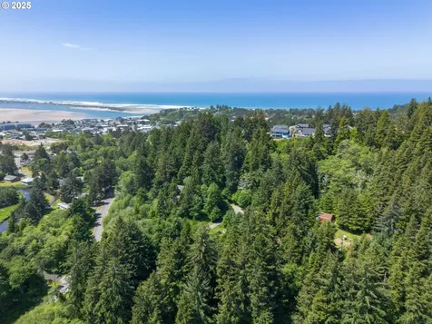 579 S Schooner Creek Road Lincoln City OR 97367