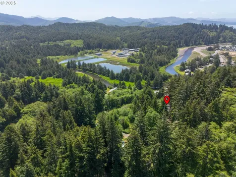 579 S Schooner Creek Road Lincoln City OR 97367