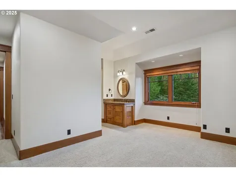 17980 S Hidden Lake Drive Oregon City OR 97045