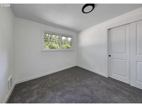 15679 S Latourette Road Oregon City OR 97045