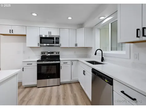 15679 S Latourette Road Oregon City OR 97045