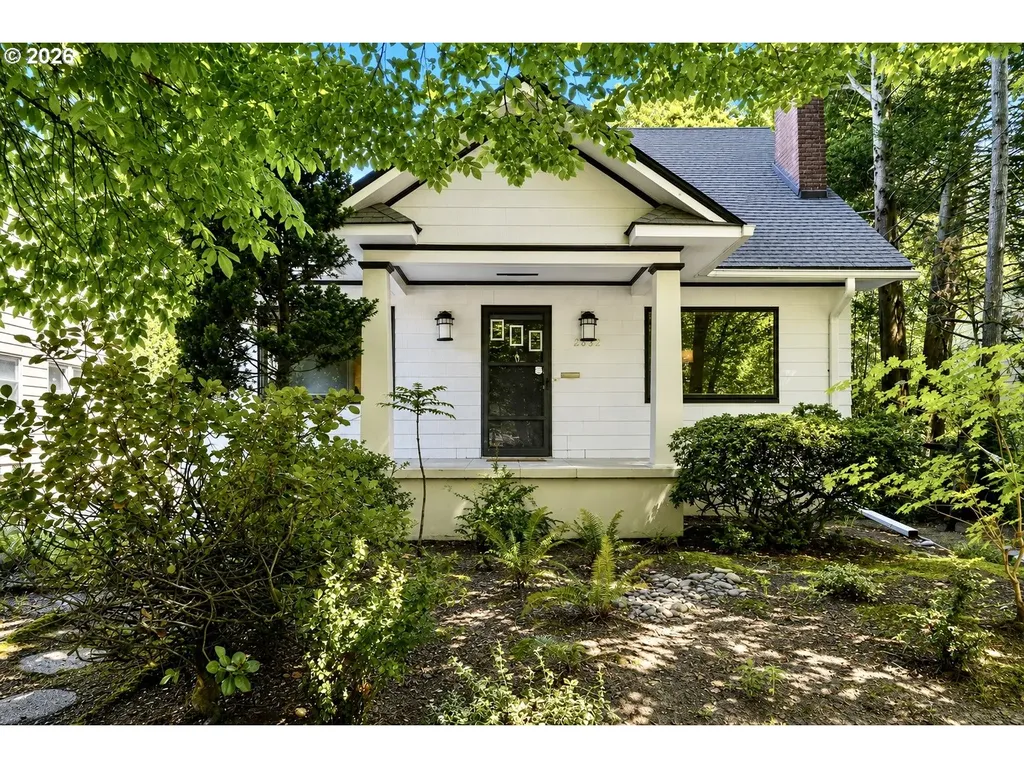2832 NE 9th Avenue Portland OR 97212