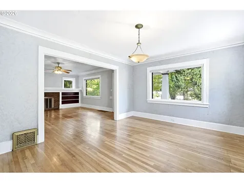 2832 NE 9th Avenue Portland OR 97212
