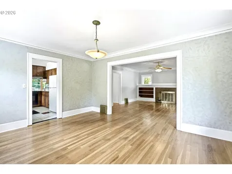 2832 NE 9th Avenue Portland OR 97212
