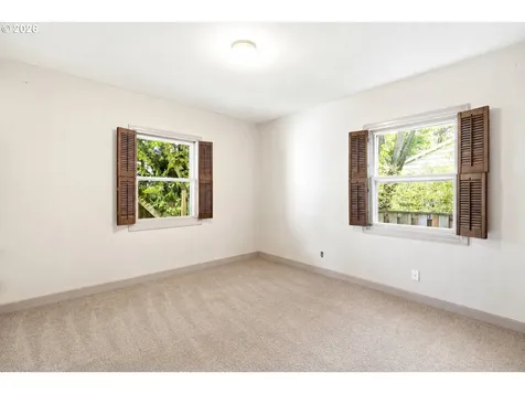 2832 NE 9th Avenue Portland OR 97212