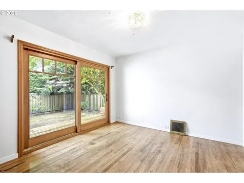 2832 NE 9th Avenue Portland OR 97212
