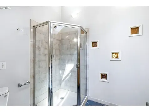 2832 NE 9th Avenue Portland OR 97212