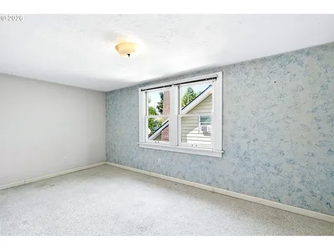 2832 NE 9th Avenue Portland OR 97212