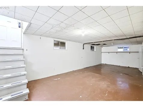 2832 NE 9th Avenue Portland OR 97212
