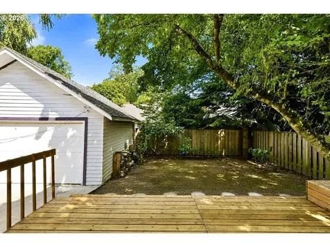 2832 NE 9th Avenue Portland OR 97212