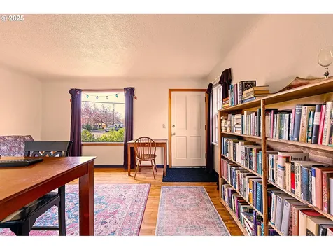 1890 W 18th Avenue Eugene OR 97402