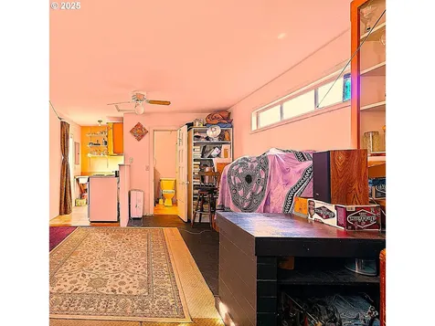 1890 W 18th Avenue Eugene OR 97402