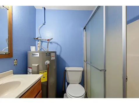 1890 W 18th Avenue Eugene OR 97402