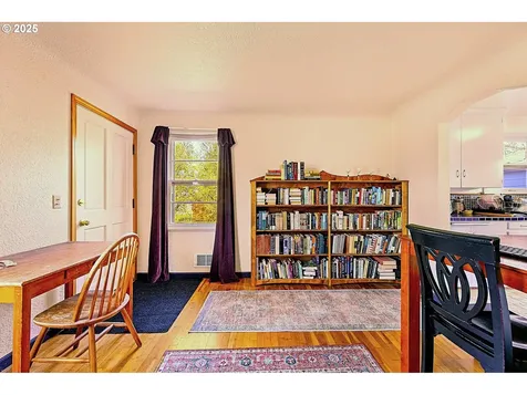 1890 W 18th Avenue Eugene OR 97402