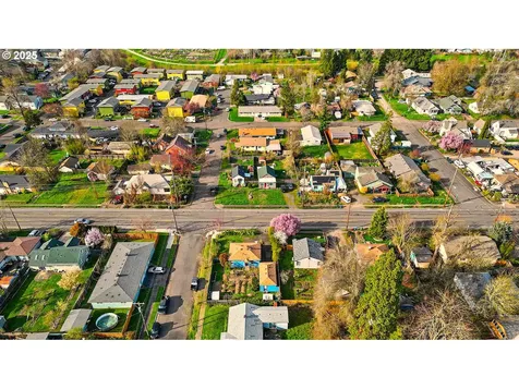 1890 W 18th Avenue Eugene OR 97402