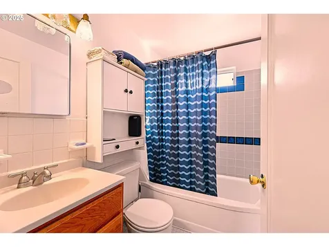 1890 W 18th Avenue Eugene OR 97402