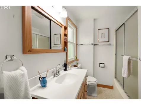 3006 SE 74th Avenue Portland OR 97206