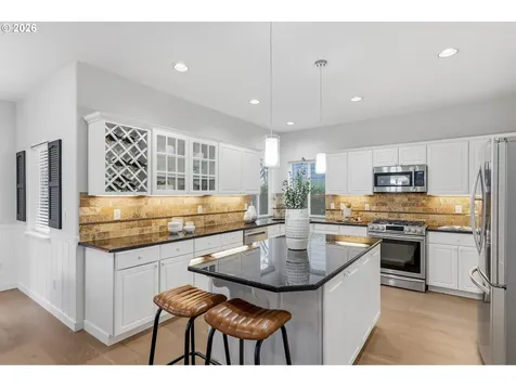 5365 NW Skycrest Parkway Portland OR 97229