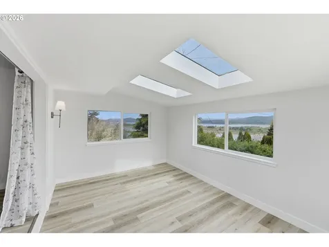 546 W Fir Avenue Coos Bay OR 97420