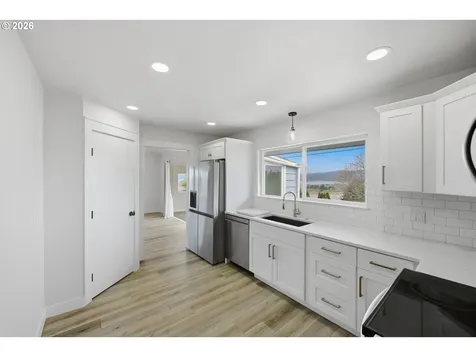 546 W Fir Avenue Coos Bay OR 97420