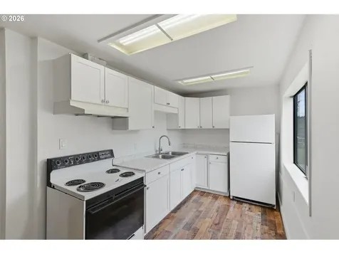 546 W Fir Avenue Coos Bay OR 97420