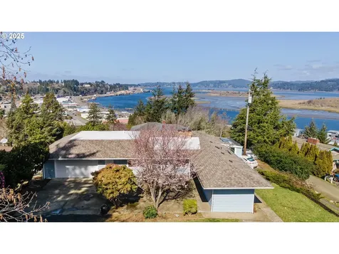 546 W Fir Avenue Coos Bay OR 97420