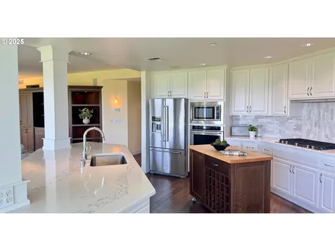5421 SE Scenic Lane Vancouver WA 98661
