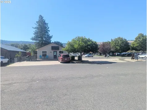 203 Willow Street La Grande OR 97850