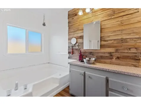 11675 SW Graven Street Portland OR 97224