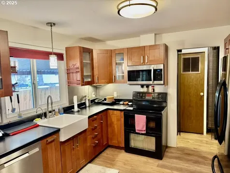 11675 SW Graven Street Portland OR 97224