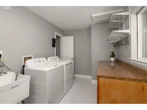 6543 SE Borwick Street Hillsboro OR 97123