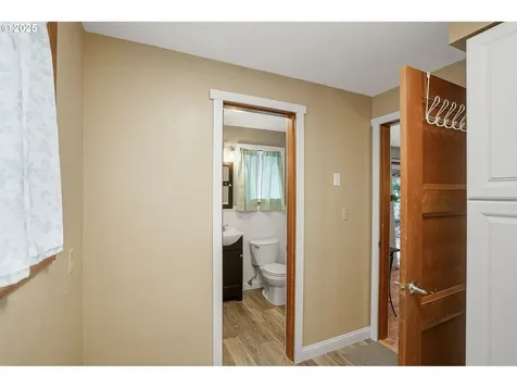 1997 Crozer Street NW Salem OR 97304