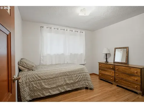 1997 Crozer Street NW Salem OR 97304