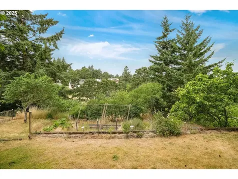 1997 Crozer Street NW Salem OR 97304