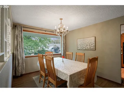1997 Crozer Street NW Salem OR 97304