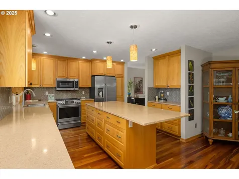 15660 SW Alderbrook Drive Portland OR 97224