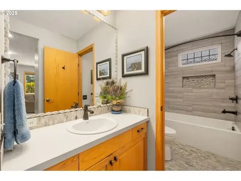 15660 SW Alderbrook Drive Portland OR 97224