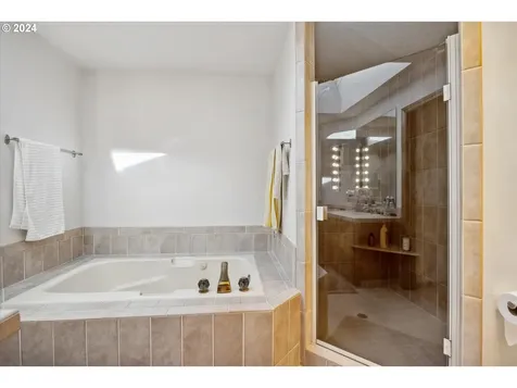 11125 SW 123rd Place Portland OR 97223