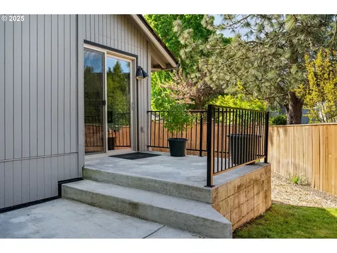 11125 SW 123rd Place Portland OR 97223