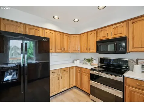 5052 NW Millstone Way Portland OR 97229