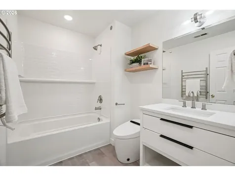 5052 NW Millstone Way Portland OR 97229