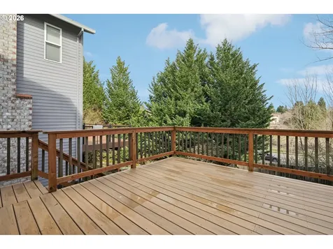 5052 NW Millstone Way Portland OR 97229