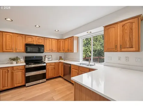 5052 NW Millstone Way Portland OR 97229
