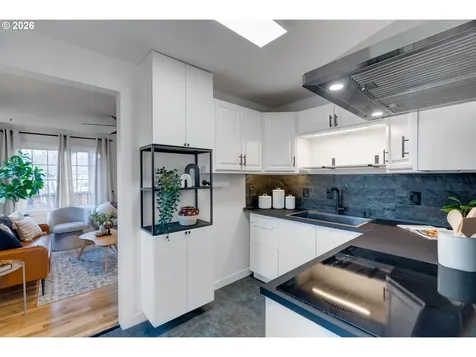 1215 NE 79th Avenue Portland OR 97213