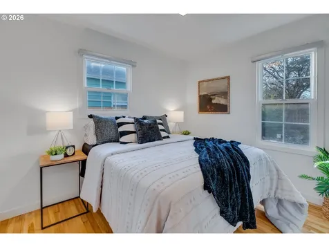 1215 NE 79th Avenue Portland OR 97213