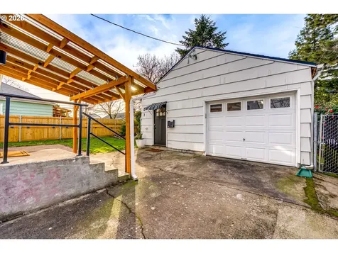 1215 NE 79th Avenue Portland OR 97213