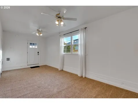 1215 NE 79th Avenue Portland OR 97213